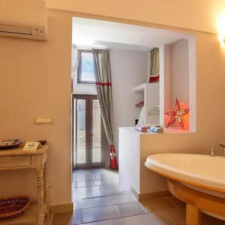 Διαμέρισμα 1 Bedroom Cozy In Massa Lubrense